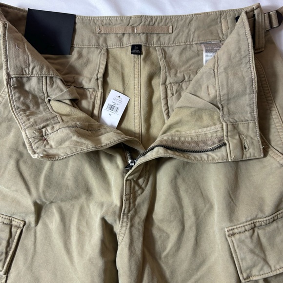 Banana Republic Cargo Shorts Adjustable Waist Buckles Snap Pockets Tan Size 31 - Picture 3 of 15